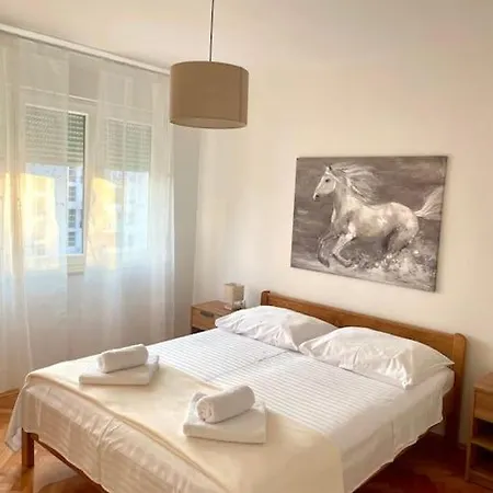 Suncani Stan U Gradu Šibenik