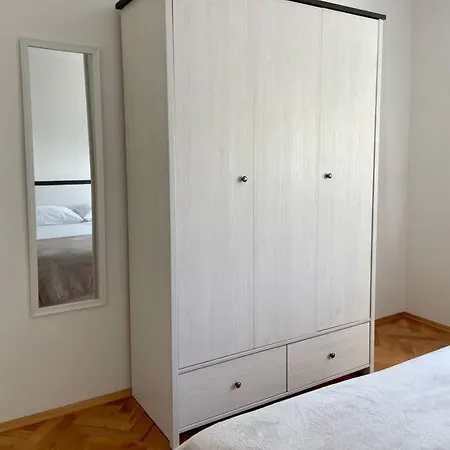 شقة Suncani Stan U Gradu *